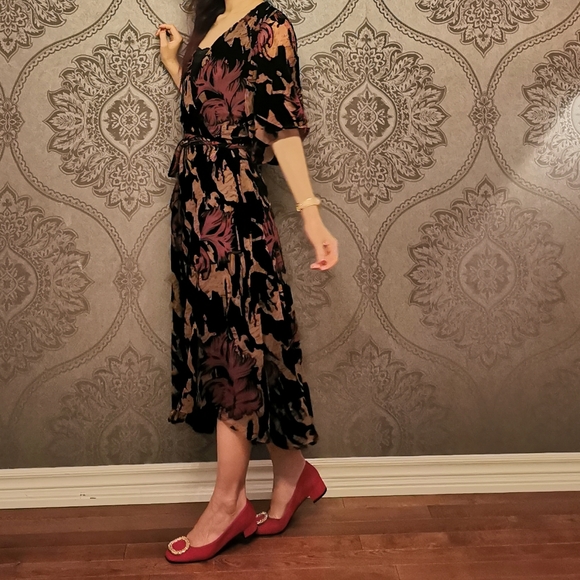 Devore velvet embroidered wrap dress - Picture 1 of 9